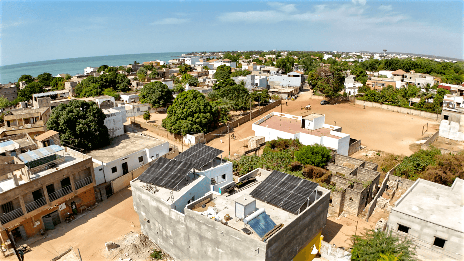 Cooling the Planet Without Warming It: Ecosolaris’ Solar Heat Pumps Featured in Les Affaires